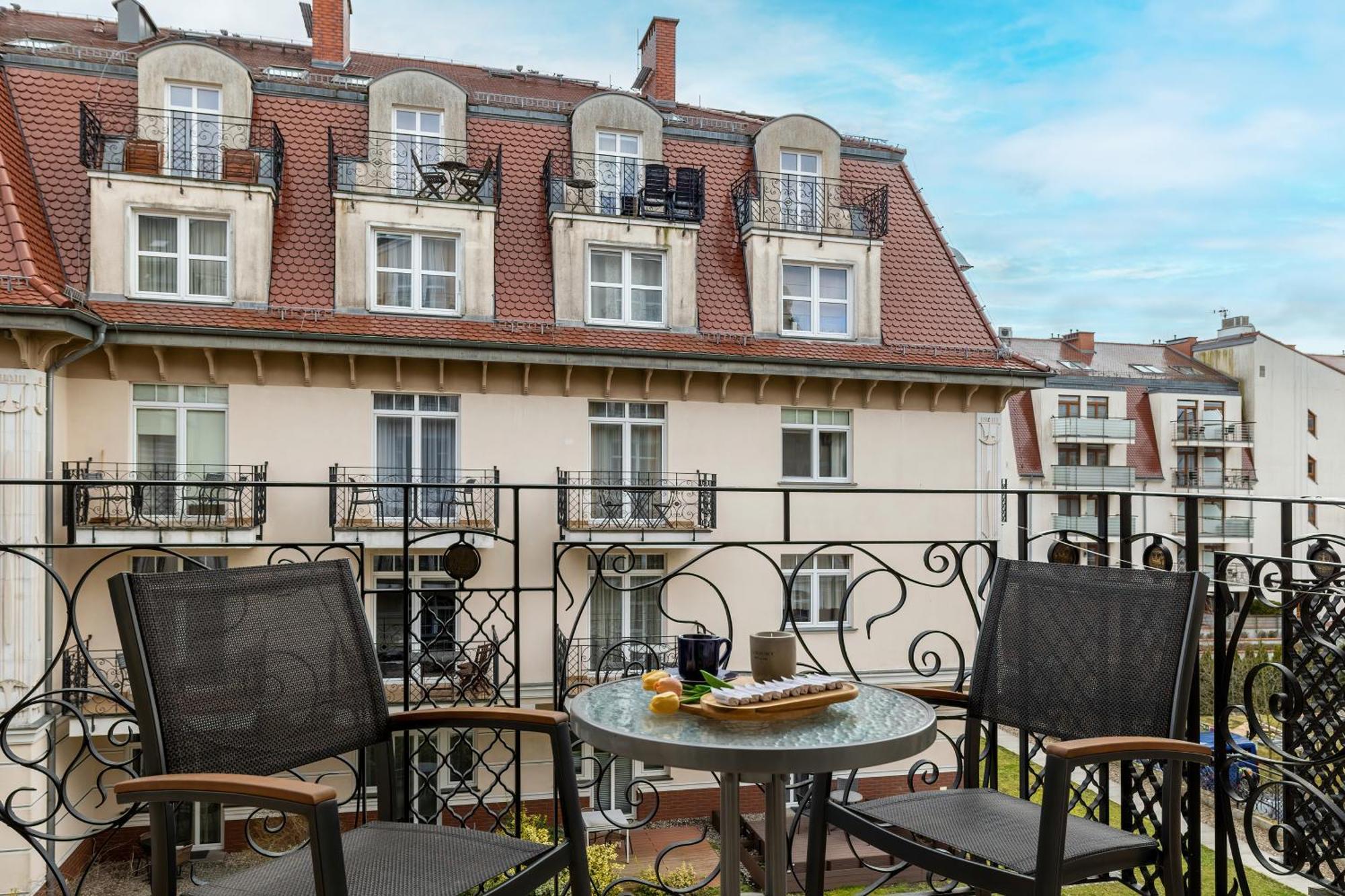 Apartamenty Trzy Korony By Noclegi Renters Свиноуйсьце Экстерьер фото